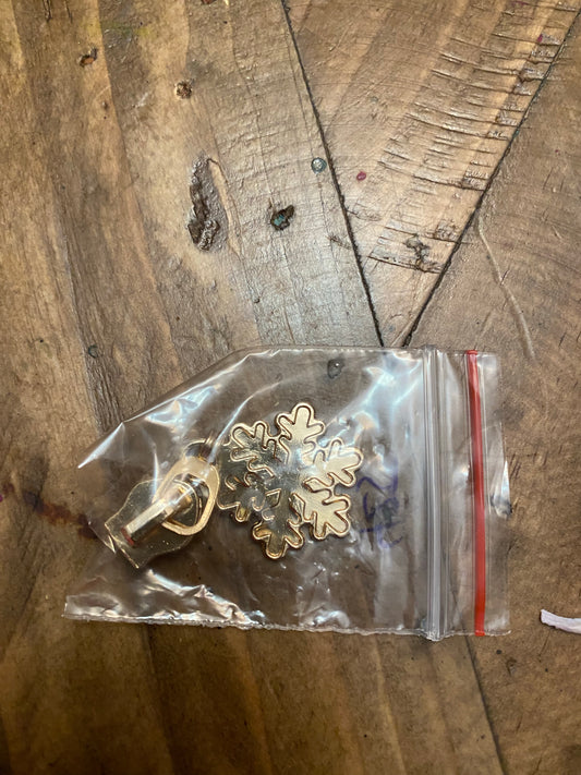 Snowflake Pull - Retail