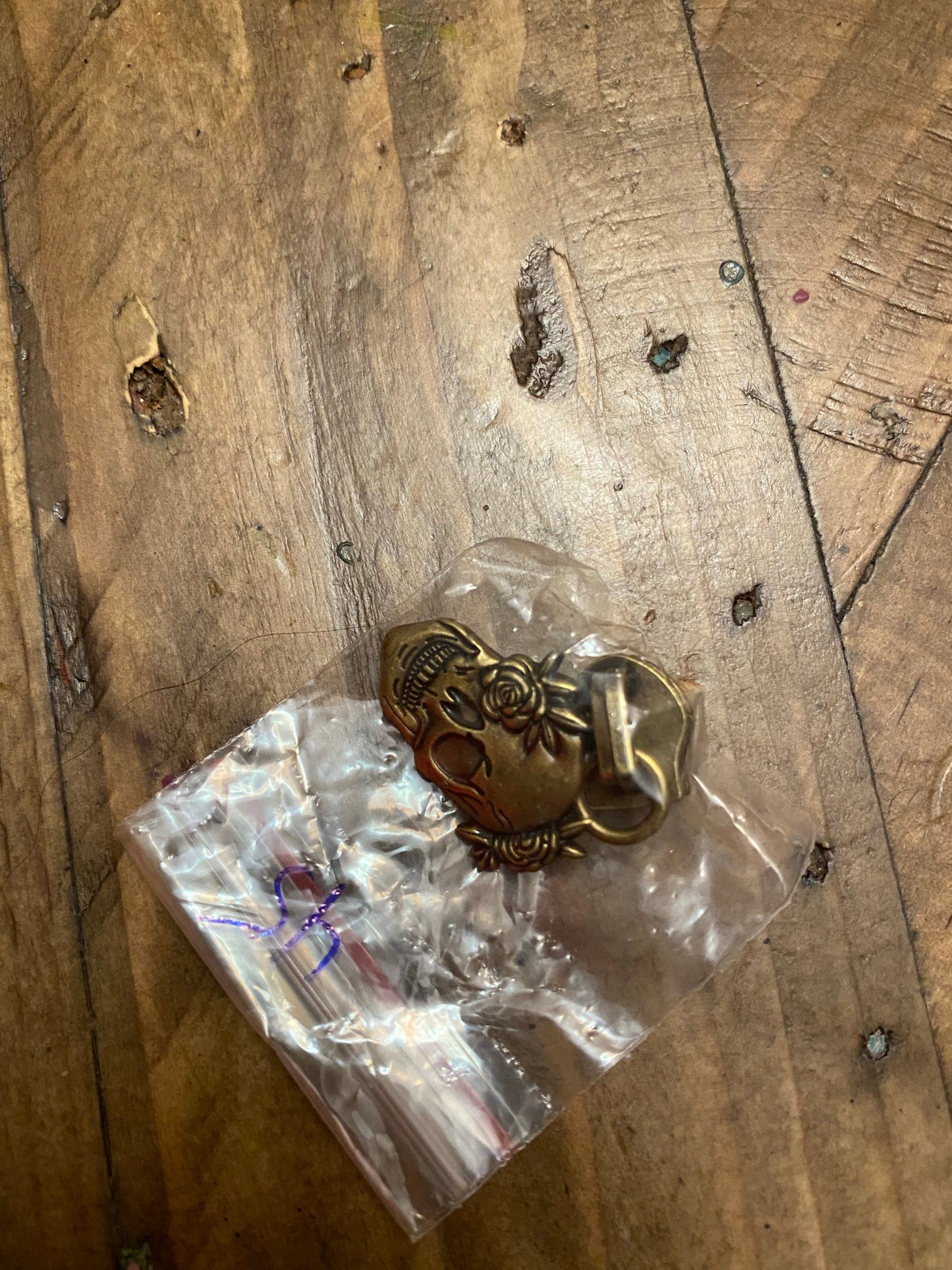 Floral Skulls Pull - Retail
