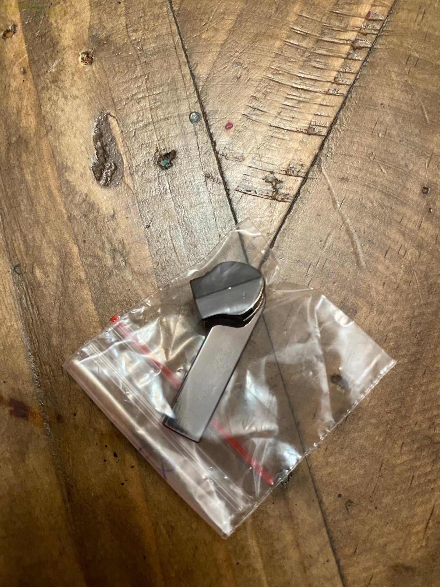 Basic Zipper Pull - Retail